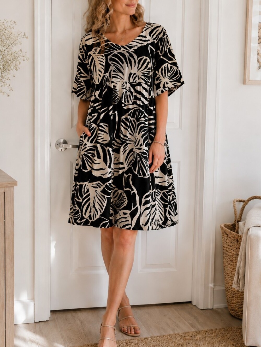 Linen Blend  Black & Cream Tropical Print V-Neck  Dress M/L